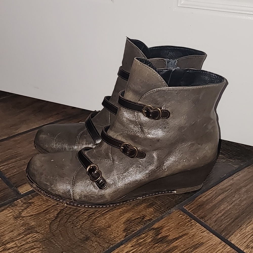 EUC Eric Michael Made in Spain Leather Brown Lena Boots Size Eu 41, US 8.5 - Picture 3 of 9